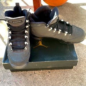 Air Jordan 9 Retro BG Size 4/5Y